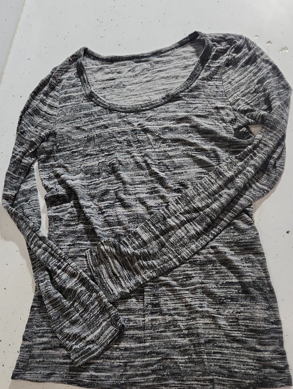 Mudd Black & White Marled Long-Sleeve Scoop Neck Top